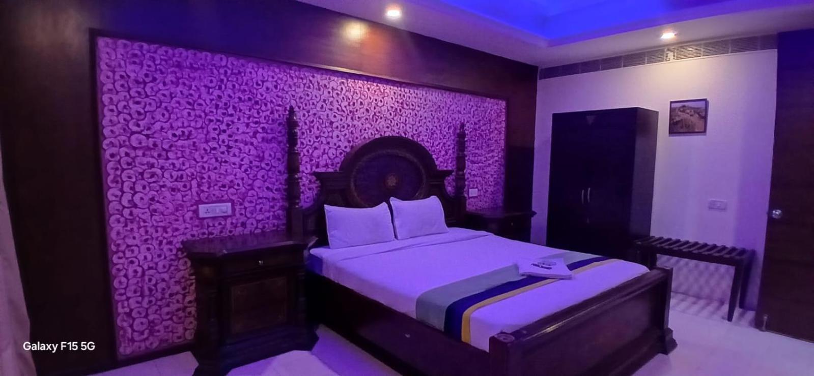 Grand Plaza Hotel - Nampally - Hyderabad Railway Station - Fish Prasadam 2025 - Free Breakfast - Deccan Railway Station - Lakdikapul Exterior photo
