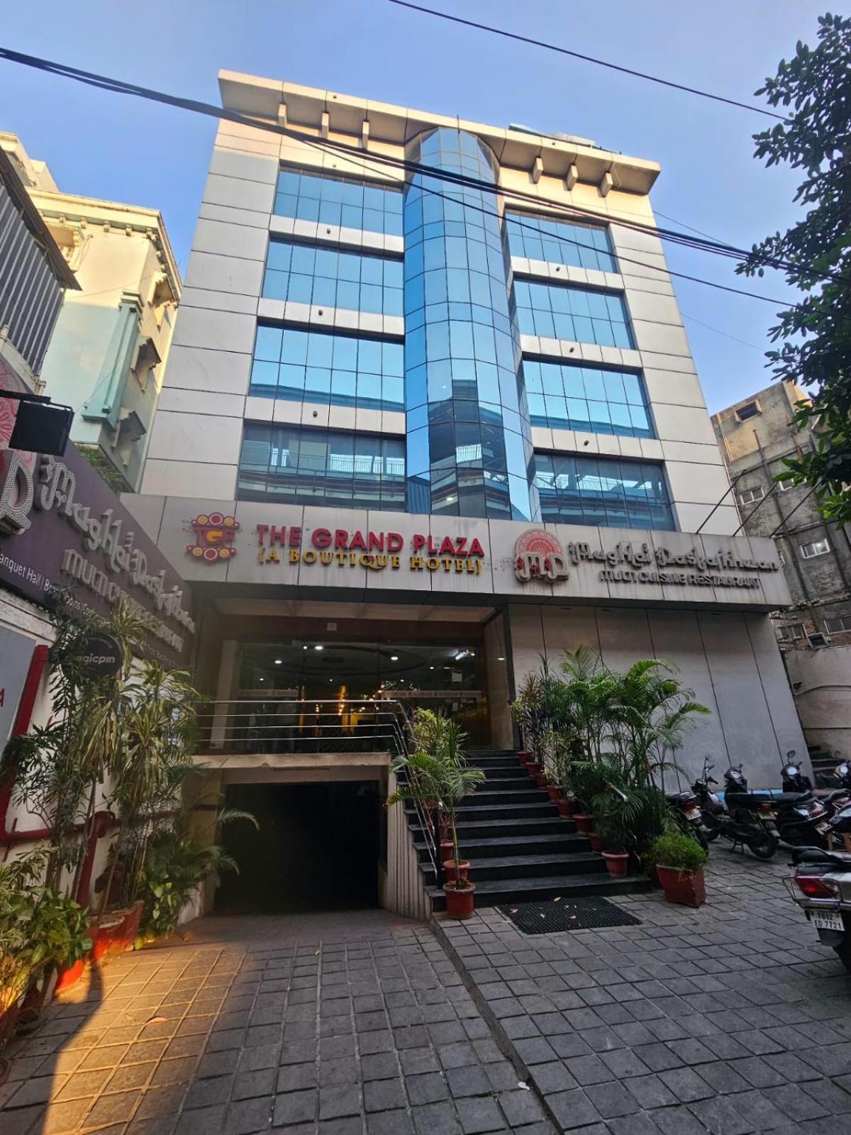 Grand Plaza Hotel - Nampally - Hyderabad Railway Station - Fish Prasadam 2025 - Free Breakfast - Deccan Railway Station - Lakdikapul Exterior photo